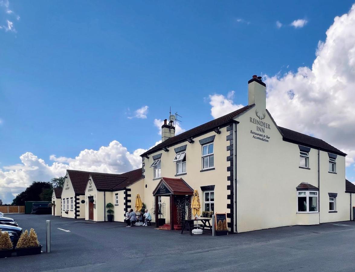 The Reindeer Inn Sandtoft Exterior photo